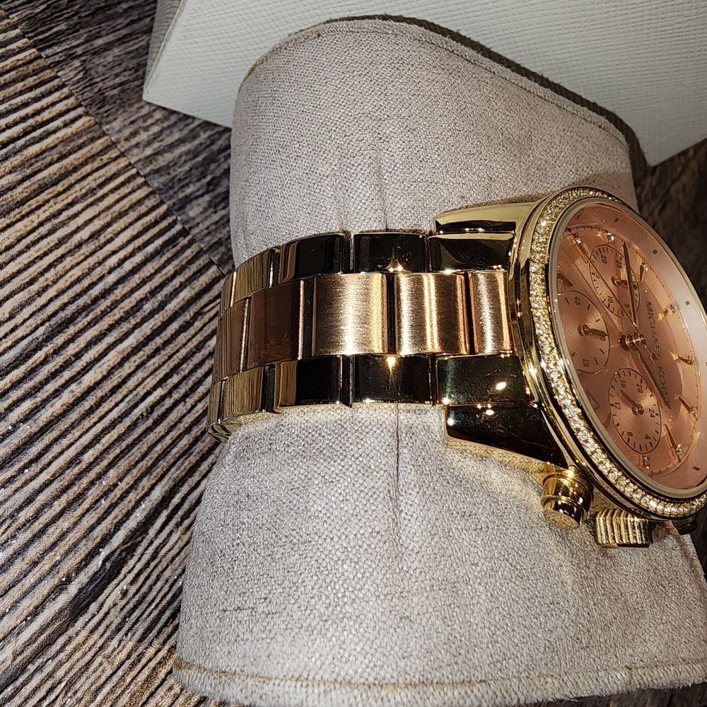 Michael kors watch - Picture 4 of 13